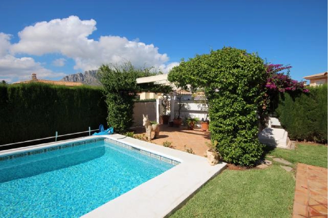 Villa in Els Poblets(Barranquets) te koop, woonoppervlakte 160 m², Bouwjaar 2000, Staat netjes, + Vloerverwarming, grondstuk 876 m², 3 slapkamer, 3 badkamer, Zwembad, ref.: 2-4316-20