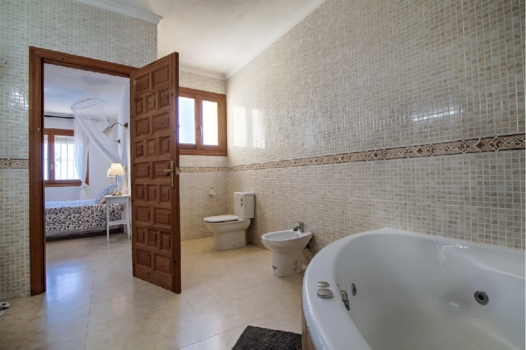 Villa in Benitachell(Cumbre del sol) te koop, woonoppervlakte 290 m², grondstuk 950 m², 5 slapkamer, 4 badkamer, Zwembad, ref.: AM-11229DA-3700-26