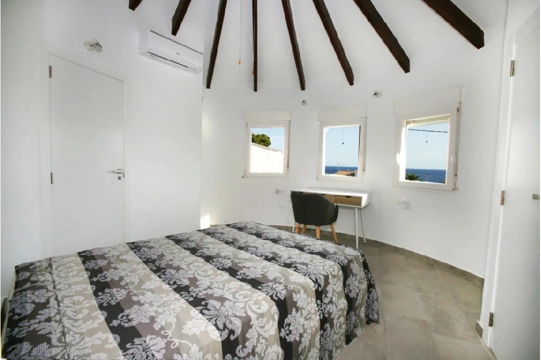 Villa in Moraira(Benimeit) te koop, woonoppervlakte 430 m², Airconditioning, grondstuk 969 m², 4 slapkamer, 3 badkamer, ref.: BP-6367MOR-2