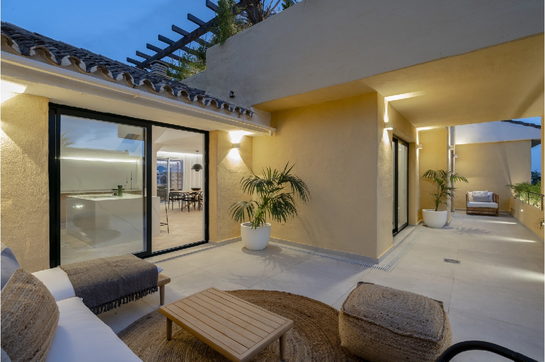 Penthouse Apartment in Estepona te koop, woonoppervlakte 154 m², Airconditioning, grondstuk 90 m², 3 slapkamer, 3 badkamer, ref.: NX-401750-30