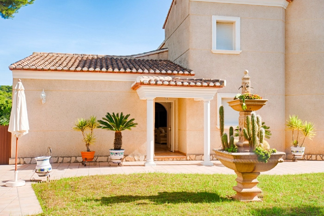 Villa in Benissa(El Magraner) te koop, woonoppervlakte 310 m², Airconditioning, grondstuk 1000 m², 4 slapkamer, 3 badkamer, Zwembad, ref.: AM-11829DA-3700-12