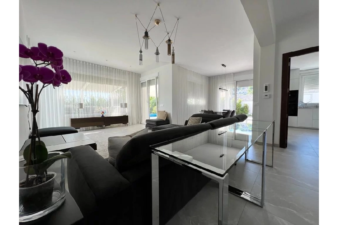 Villa in Javea te koop, woonoppervlakte 220 m², Airconditioning, 4 slapkamer, 4 badkamer, Zwembad, ref.: BS-83215820-35