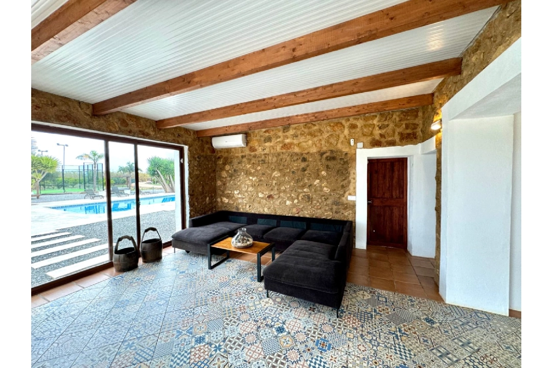 Villa in Pedreguer te koop, woonoppervlakte 250 m², Airconditioning, grondstuk 15000 m², 5 slapkamer, 2 badkamer, Zwembad, ref.: VI-CHA362-17