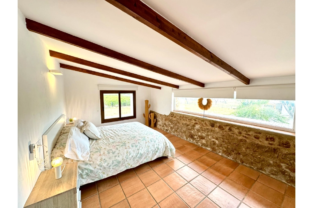 Villa in Pedreguer te koop, woonoppervlakte 250 m², Airconditioning, grondstuk 15000 m², 5 slapkamer, 2 badkamer, Zwembad, ref.: VI-CHA362-36