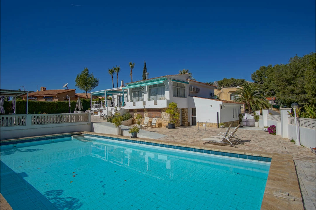 Villa in La Nucia(Barranco Hondo) te koop, woonoppervlakte 230 m², Airconditioning, grondstuk 1087 m², 4 slapkamer, 3 badkamer, ref.: BP-7051NUC-1