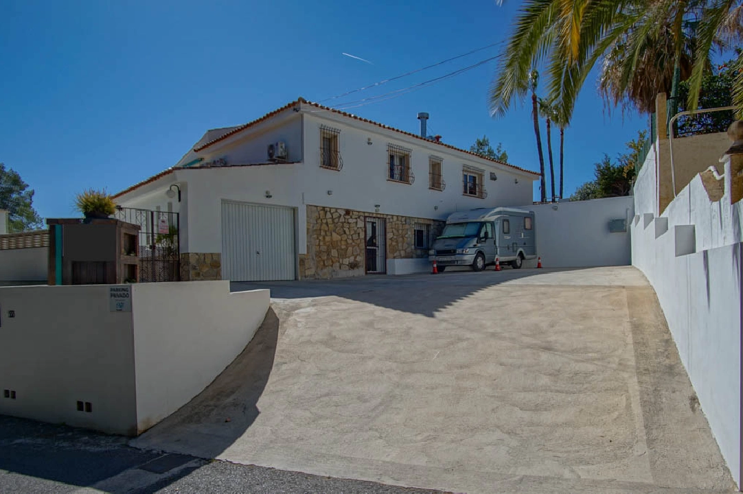 Villa in La Nucia(Barranco Hondo) te koop, woonoppervlakte 230 m², Airconditioning, grondstuk 1087 m², 4 slapkamer, 3 badkamer, ref.: BP-7051NUC-2