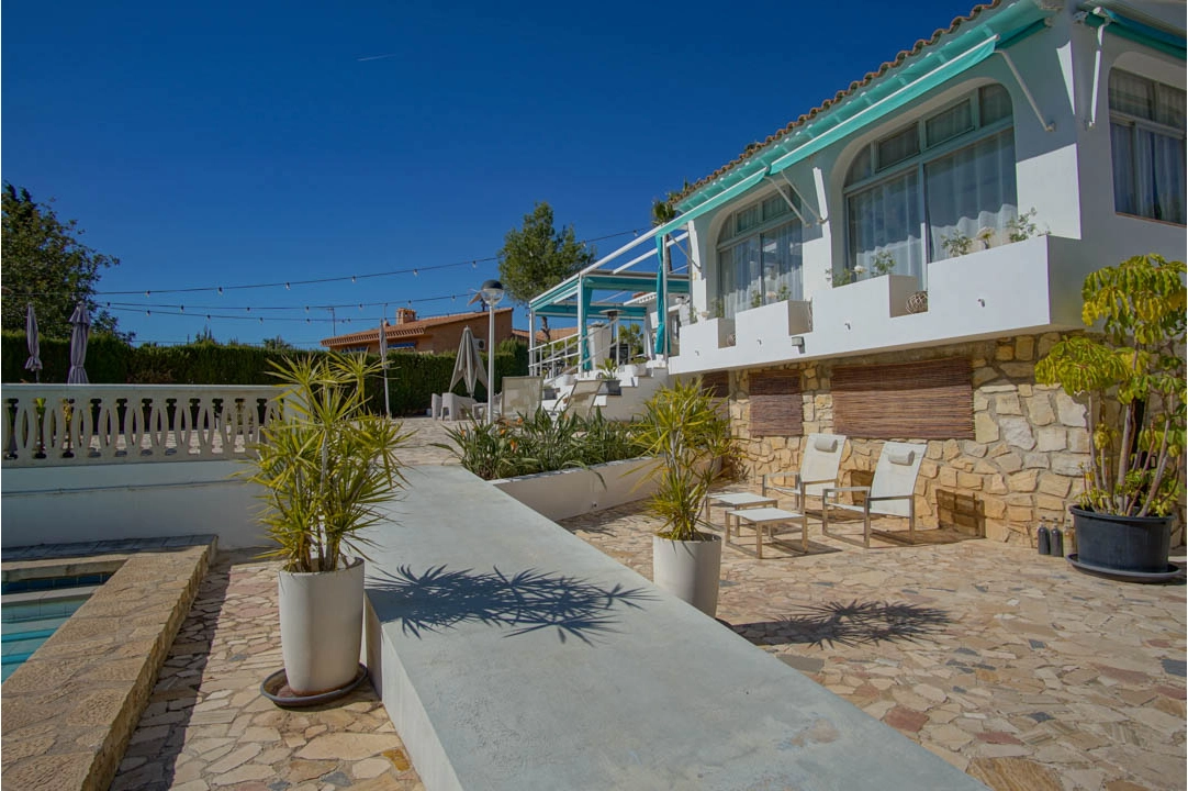 Villa in La Nucia(Barranco Hondo) te koop, woonoppervlakte 230 m², Airconditioning, grondstuk 1087 m², 4 slapkamer, 3 badkamer, ref.: BP-7051NUC-5