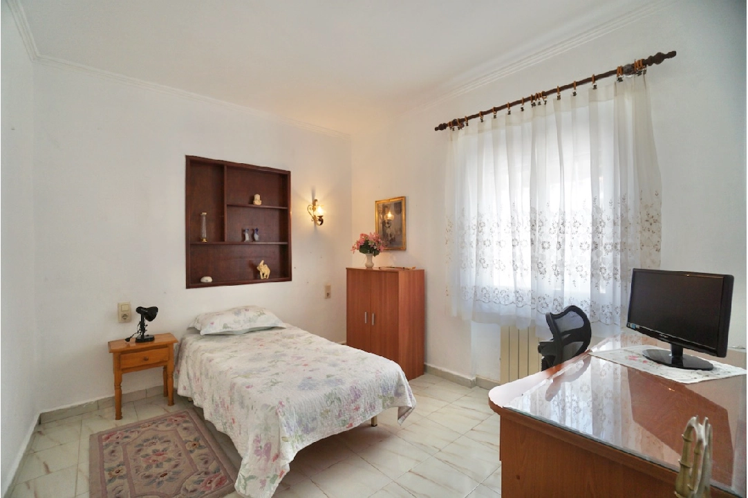 Villa in Moraira(Moravit) te koop, woonoppervlakte 232 m², grondstuk 701 m², 3 slapkamer, 2 badkamer, Zwembad, ref.: CA-H-1753-AMB-17