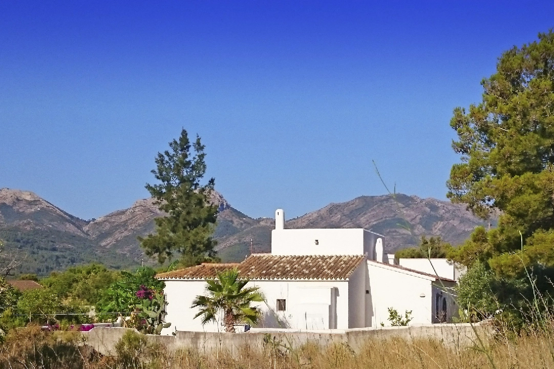 Villa in Jalon(La Solana) te koop, woonoppervlakte 150 m², grondstuk 1310 m², 4 slapkamer, 1 badkamer, ref.: BP-4366JAL-1
