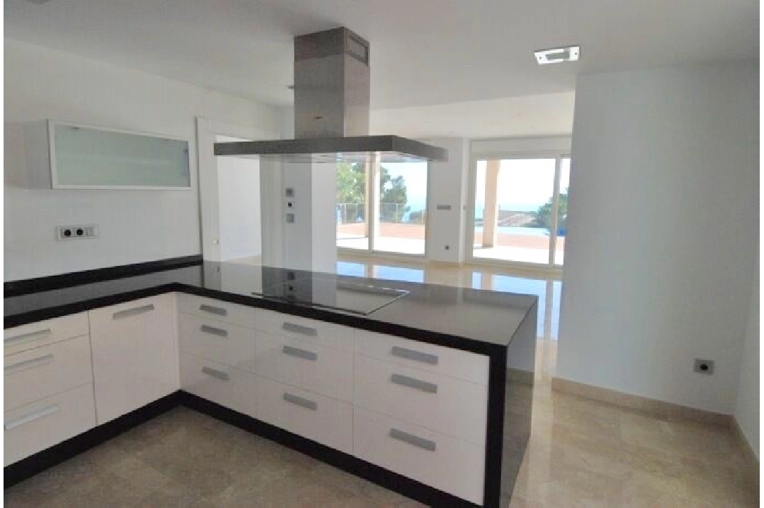 Villa in Moraira(San Jaime) te koop, woonoppervlakte 559 m², Bouwjaar 2015, Airconditioning, grondstuk 1132 m², 4 slapkamer, 9 badkamer, Zwembad, ref.: CA-H-590-AMB-4